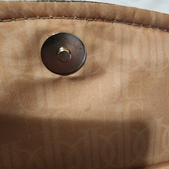 Vintage Jennifer Lopez Pebbled Grey Wristlet - Picture 5 of 9